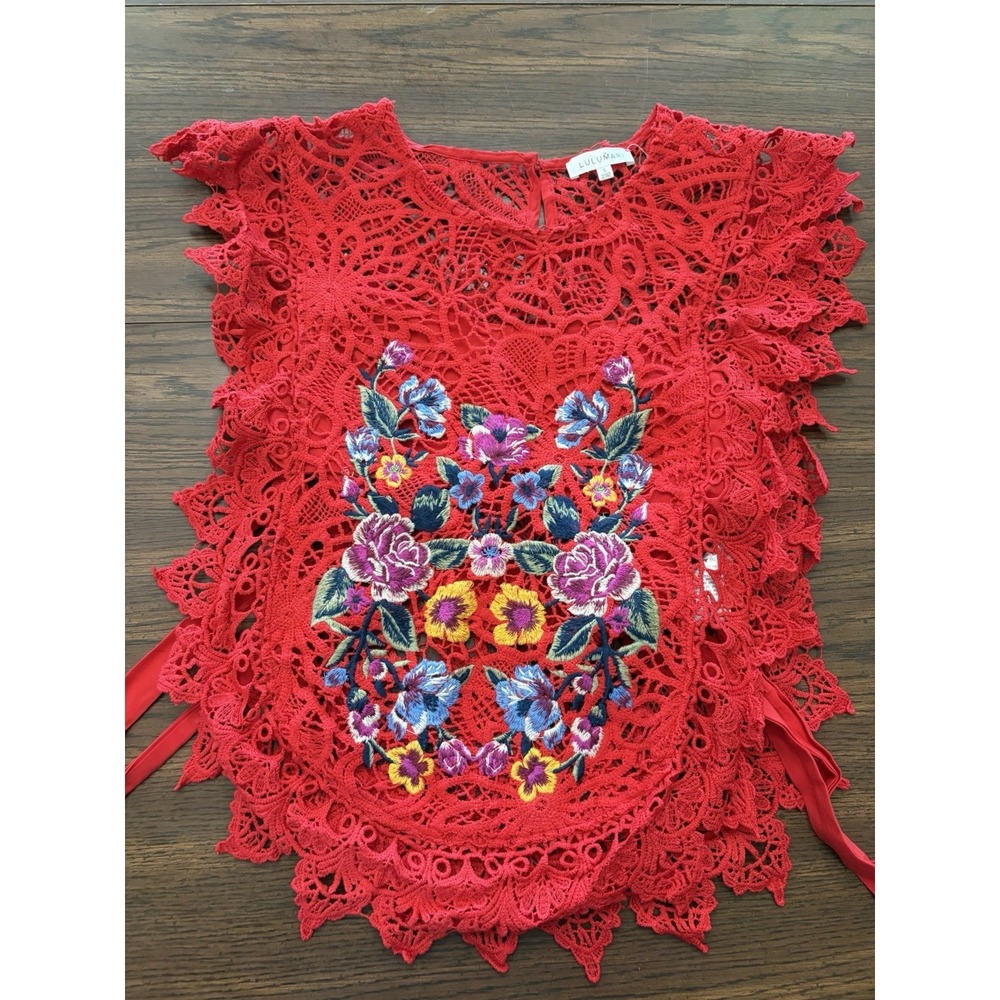 Lulumari Red Crochet Lace Embroidered Floral Top Size S Boho Festival‎